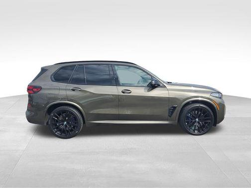 2025 BMW X5 M60i
