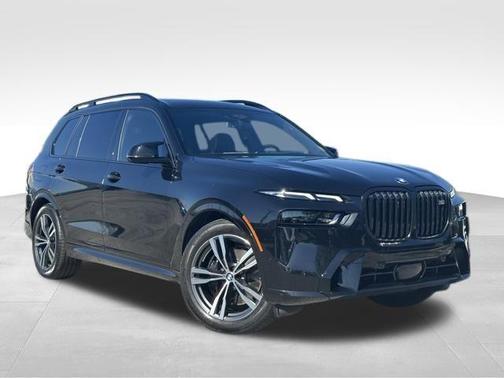 Black Sapphire Metallic 2025 BMW X7 M60i