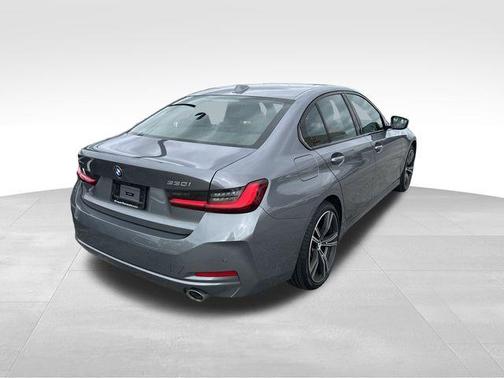 2023 BMW 330 i xDrive