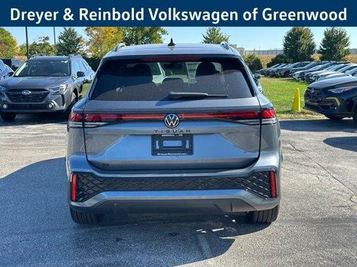 2025 Volkswagen Tiguan 2.0T SE R-Line Black