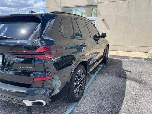 Black Sapphire Metallic 2024 BMW X5 xDrive40i