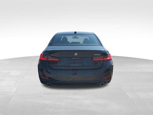 2025 BMW 330 i xDrive