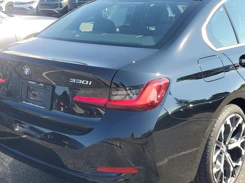 2025 BMW 330 i xDrive