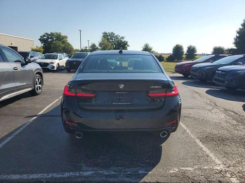 2025 BMW 330 i xDrive