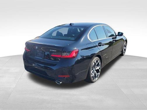 2025 BMW 330 i xDrive
