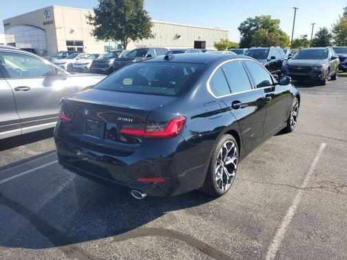 2025 BMW 330 i xDrive