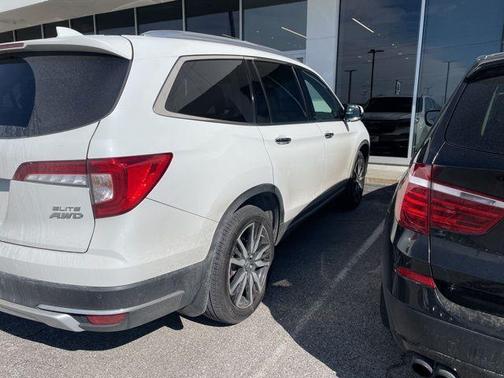 2022 Honda Pilot Elite