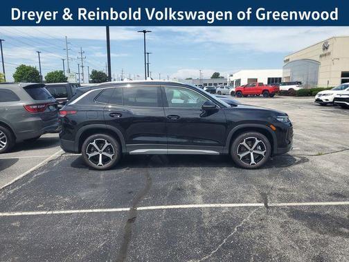 2025 Volkswagen Tiguan 2.0T SE