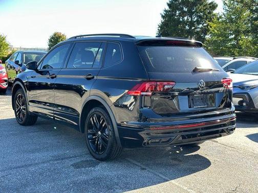 2022 Volkswagen Tiguan 2.0T SE R-Line Black
