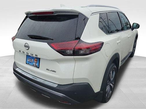 2022 Nissan Rogue SL