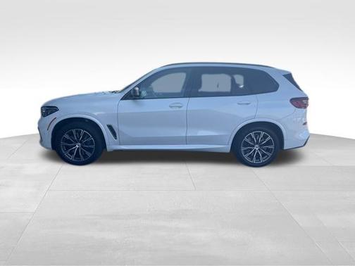 2023 BMW X5 M50i