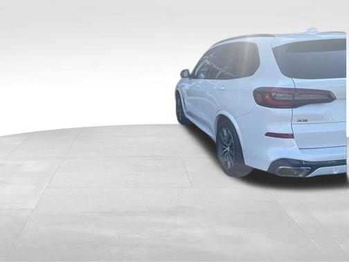 2023 BMW X5 M50i