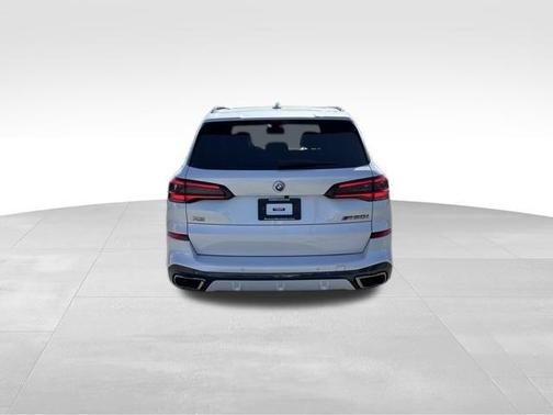 2023 BMW X5 M50i