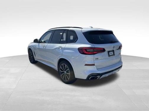 2023 BMW X5 M50i