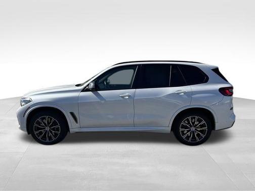 2023 BMW X5 M50i