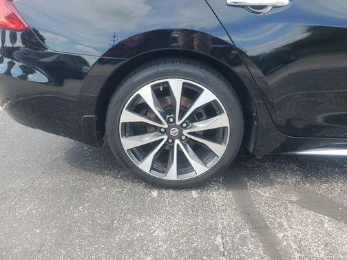 2017 Nissan Maxima 3.5 SR