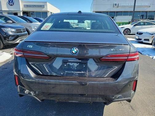 2025 BMW i5 xDrive40