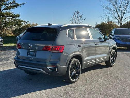 2024 Volkswagen Taos 1.5T SE