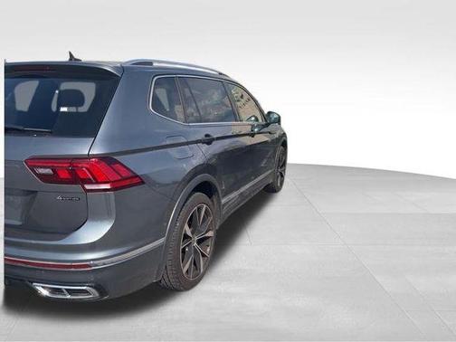 2022 Volkswagen Tiguan 2.0T SEL R-Line