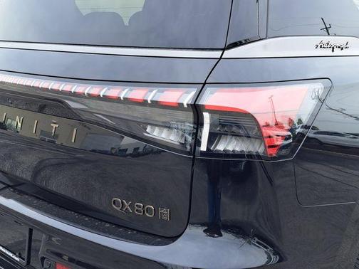 2025 INFINITI QX80 AUTOGRAPH