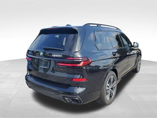 2026 BMW X7 M60i