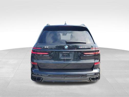 2026 BMW X7 M60i