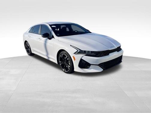 Glacial White Pearl 2022 Kia K5 GT-Line