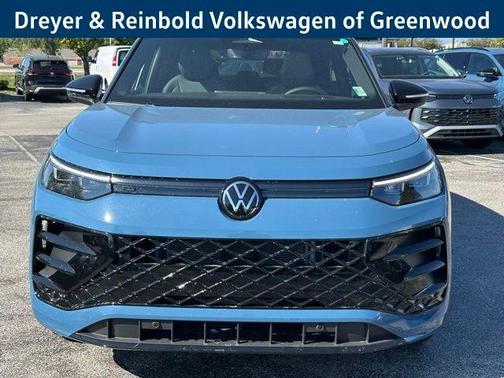 2025 Volkswagen Tiguan 2.0T SE R-Line Black