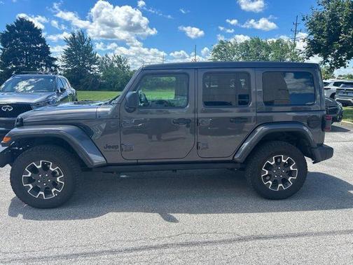 Crystal Metallic 2025 Jeep Wrangler Sahara