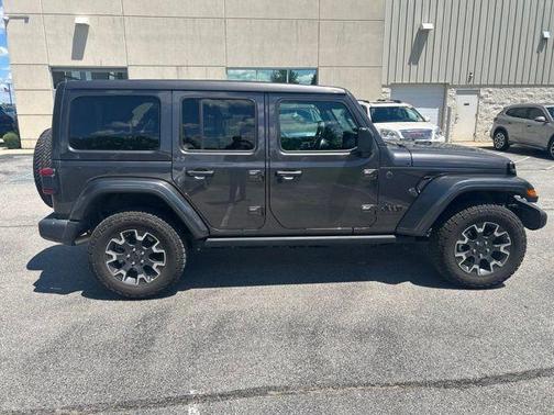 Crystal Metallic 2025 Jeep Wrangler Sahara