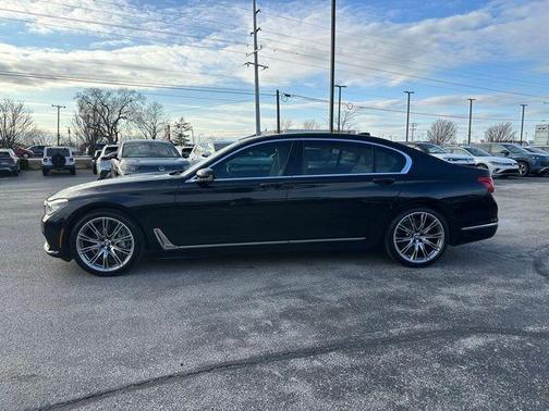 2017 BMW 750 i