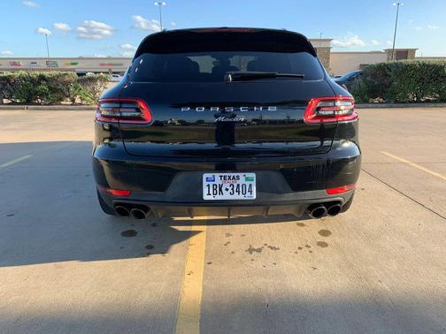 Black 2018 Porsche Macan Macan Sport Edition