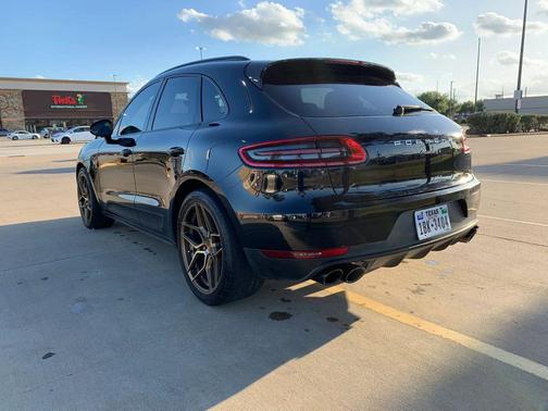Black 2018 Porsche Macan Macan Sport Edition