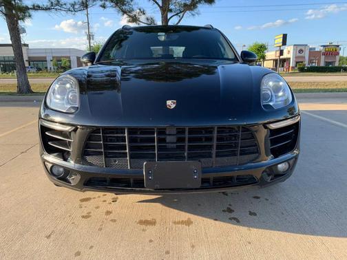 Black 2018 Porsche Macan Macan Sport Edition
