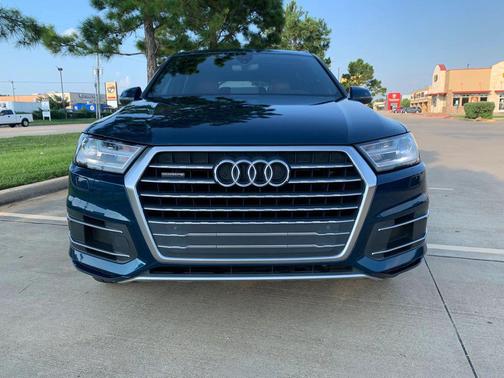 Blue 2018 Audi Q7 2.0T Premium Plus