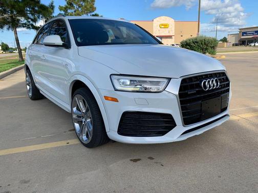White 2018 Audi Q3 2.0T Sport Premium