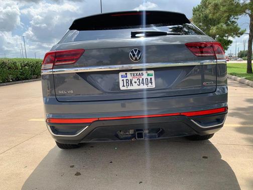 Gray 2020 Volkswagen Atlas Cross Sport 3.6L V6 SEL 4MOTION