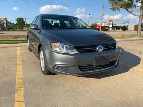 Platinum Gray Metallic 2013 Volkswagen Jetta TDI
