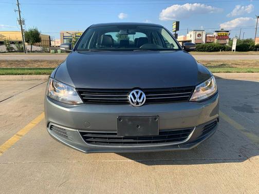 Platinum Gray Metallic 2013 Volkswagen Jetta TDI
