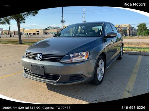 Platinum Gray Metallic 2013 Volkswagen Jetta TDI