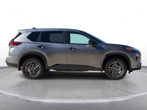 Gun Metallic 2027 Nissan Rogue S