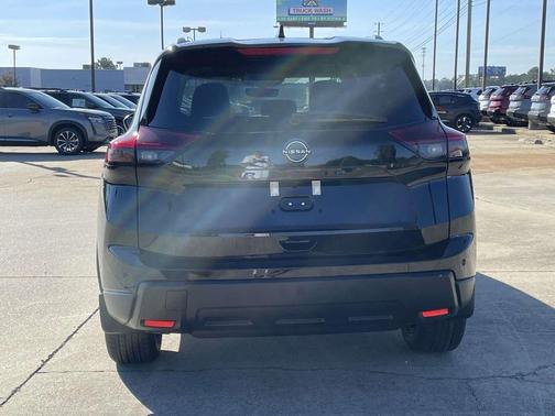 Super Black 2026 Nissan Rogue Dark Armor
