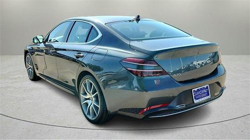 2023 Genesis G70 2.0T RWD