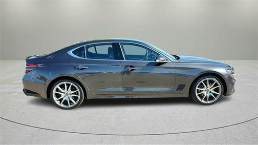 2023 Genesis G70 2.0T RWD