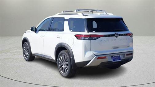 2025 Nissan Pathfinder SL FWD