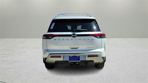 2025 Nissan Pathfinder Platinum FWD