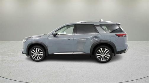 2025 Nissan Pathfinder Platinum FWD