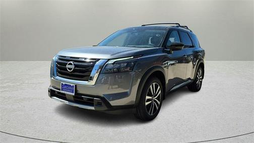 2025 Nissan Pathfinder Platinum 4WD