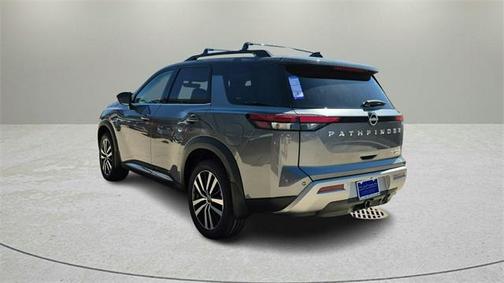 2025 Nissan Pathfinder Platinum 4WD