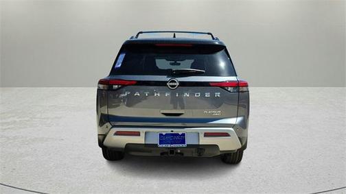 2025 Nissan Pathfinder Platinum 4WD